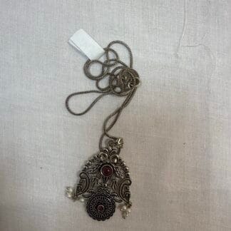 Chain pendent (pink)